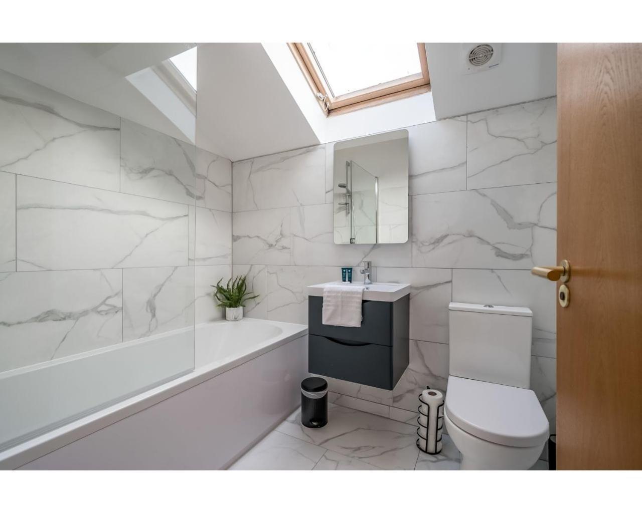 Central Belfast Apartments Pottinger'S Quay エクステリア 写真